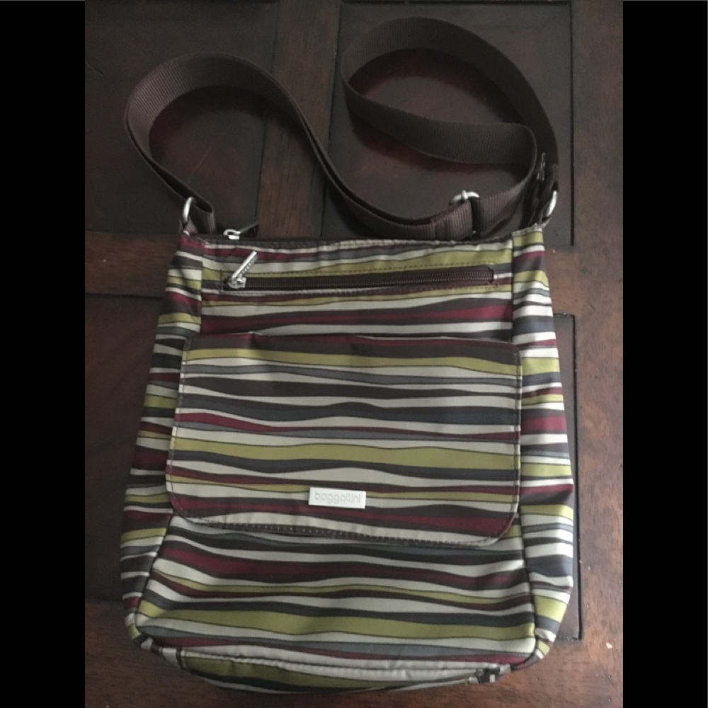 Baggallini crossbody multi color bag